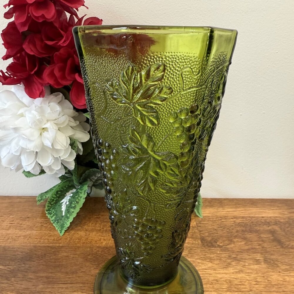 Vintage Avocado Green Glass Hexagonal Grape Vase Pedestal Base MCM Decor